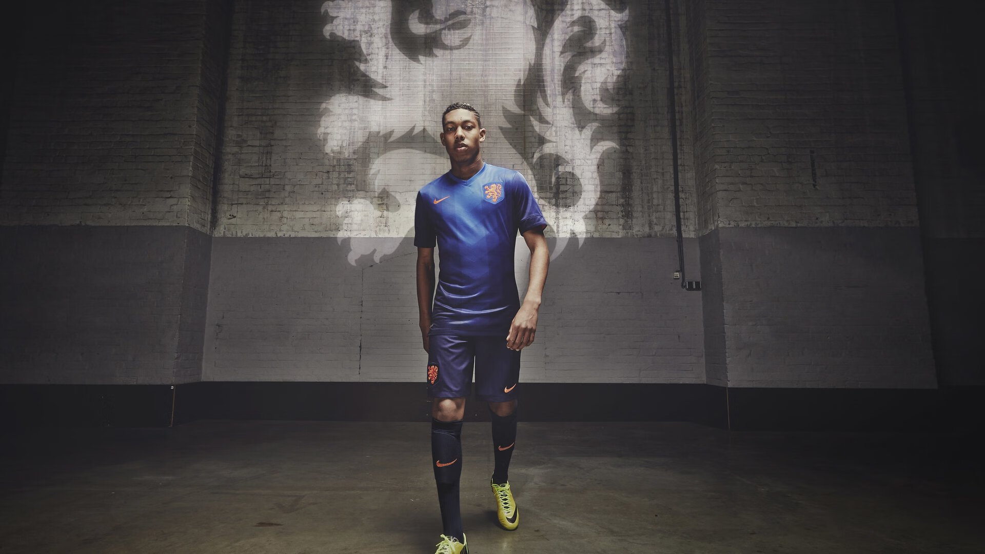 重要比赛中球队表现抢眼，近期球队表现一般参考多少场比赛的成绩